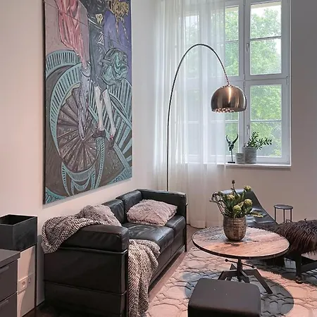 Lunas In Der Alten Schule *