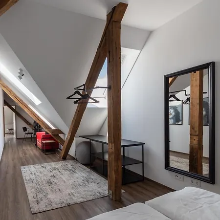 Lunas In Der Alten Schule Έσσεν