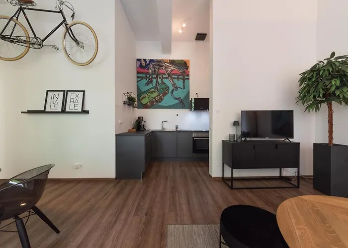 Lunas In Der Alten Schule