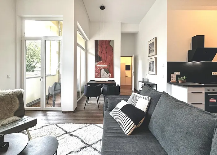 Lunas In Der Alten Schule *